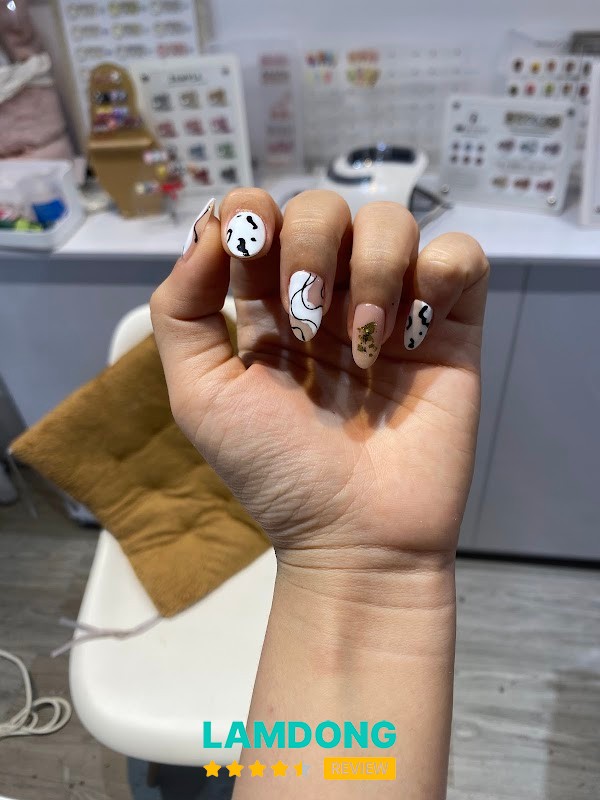 Lyly Nails – 317 Thủ Khoa Huân, Phú Thủy