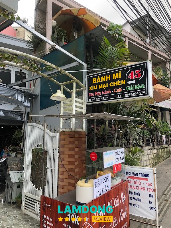Bánh mì xíu mại chén 45 tại Đà Lạt