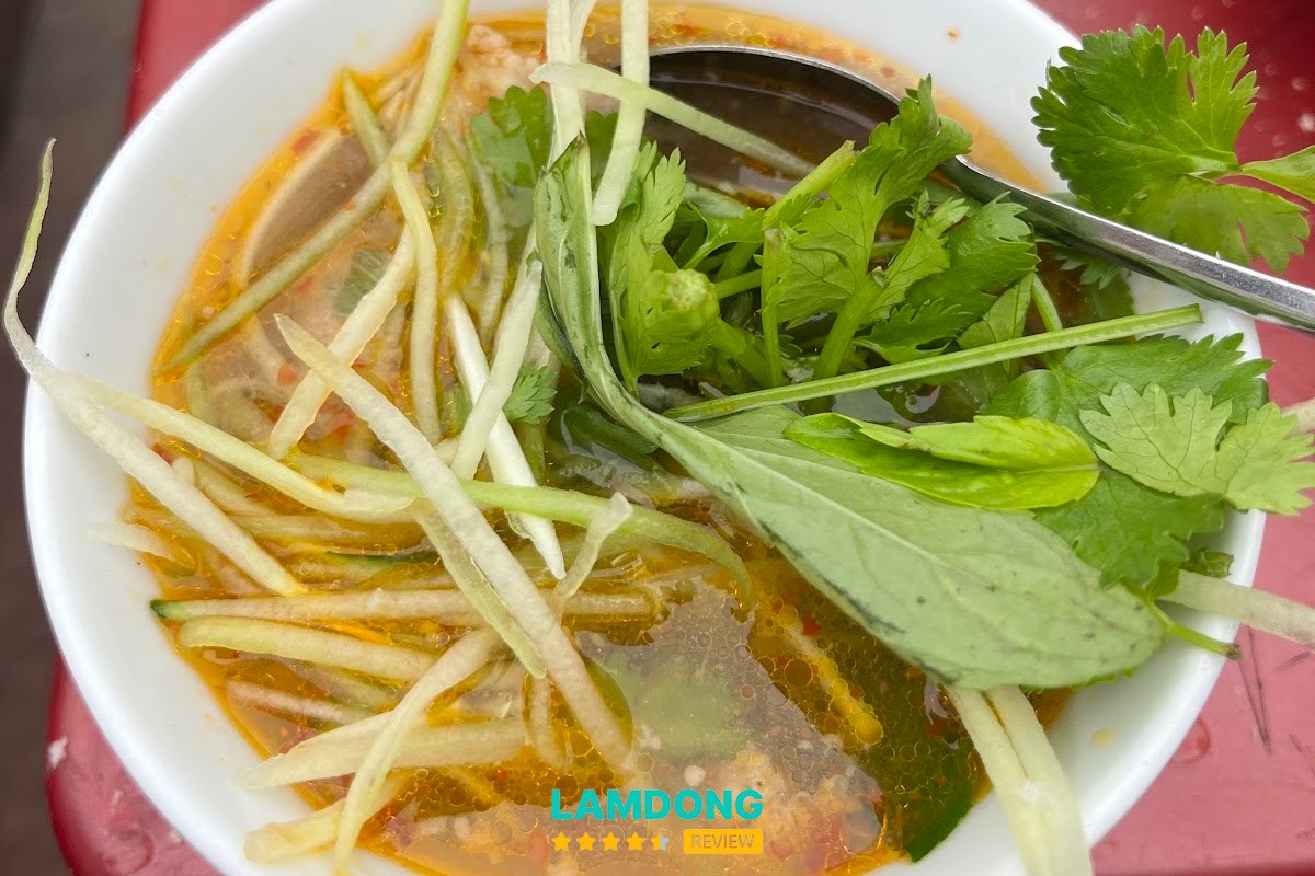 Không gian Sương Bánh Mì Xíu Mại đường Ánh Sáng