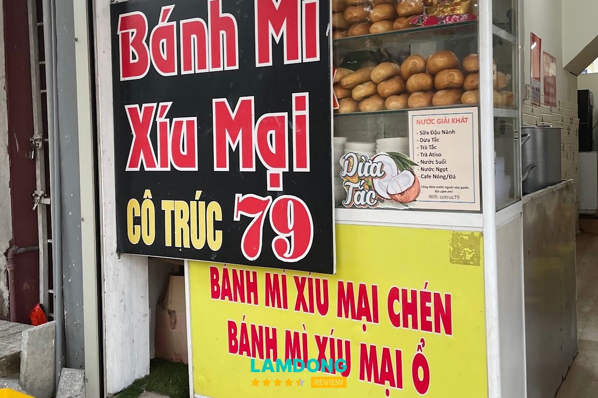 Chén xíu mại tại quán Cô Trúc Đà Lạt