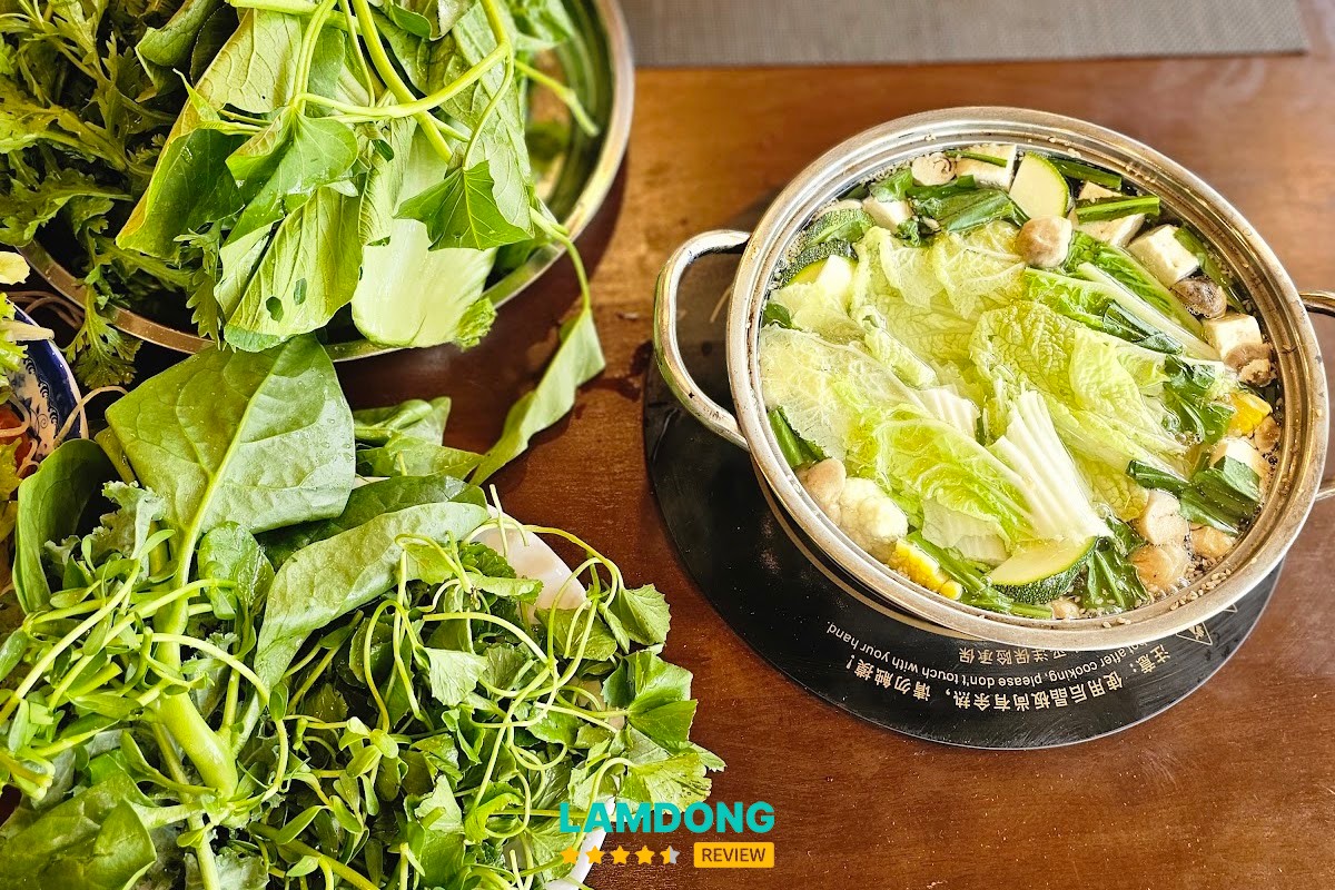 Trải nghiệm tại Buffet Rau RobinSon Đà Lạt