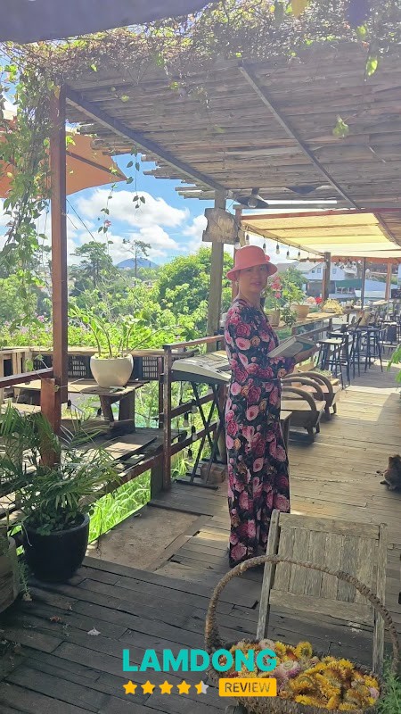 Coffee Em và Trịnh tại Đà Lạt