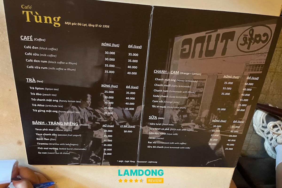 Không gian Cafe Tùng