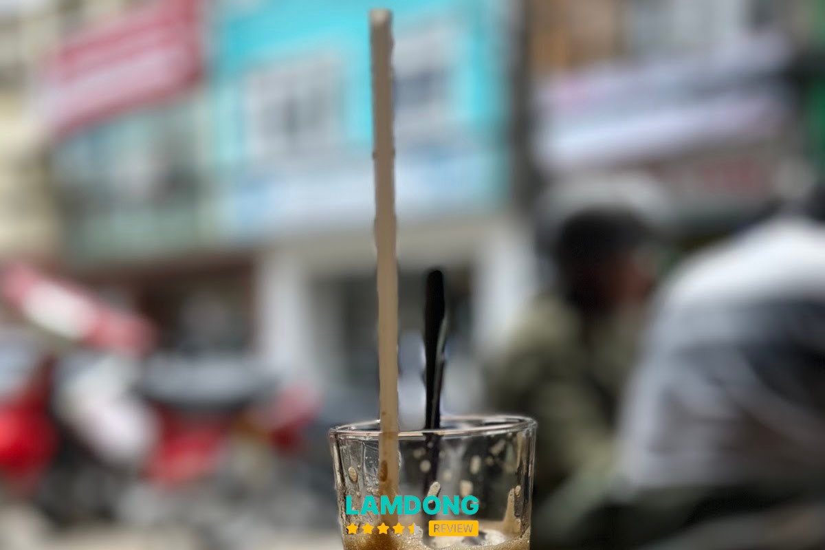 Cà phê tại Cà Phê Vui