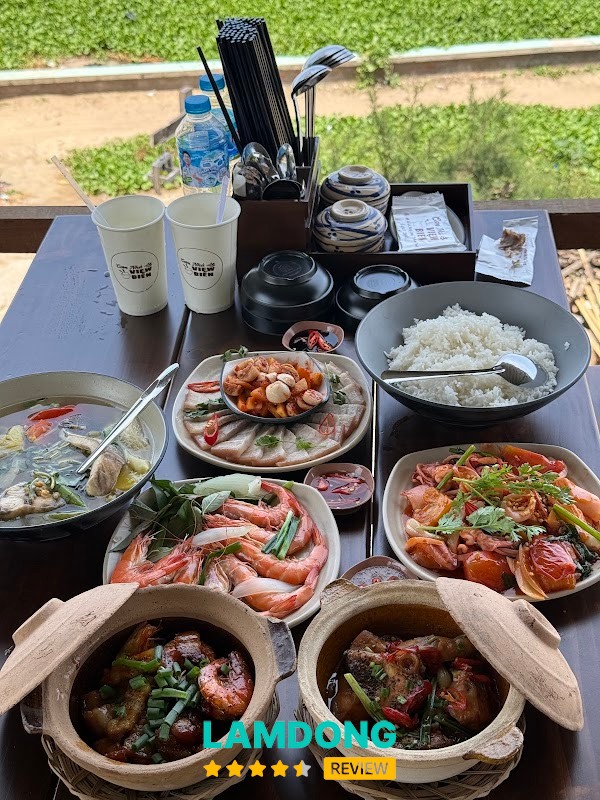 Hình ảnh tại Cơm nhà view biển