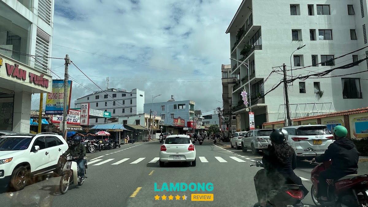 Vật liệu xây dựng - Trang trí nội ngoài thất Văn Tuấn – 441 Phan Đình Phùng, Xuân Hương - Đà Lạt, Lâm Đồng 670000, Việt Nam