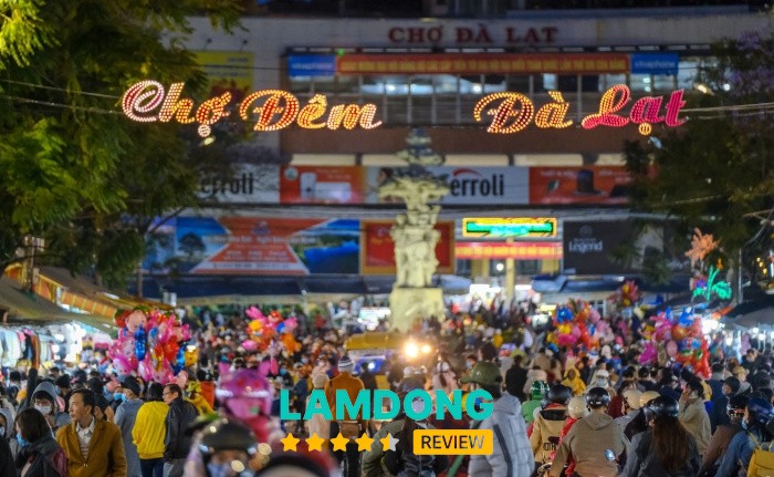 Chợ đêm Đà Lạt đông vui với nhiều món ăn vặt