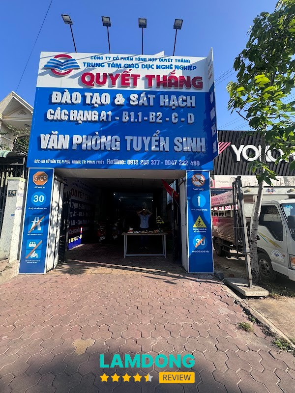 Trung Tâm Dạy Nghề Quyết Thắng – văn phòng ghi danh lái xe