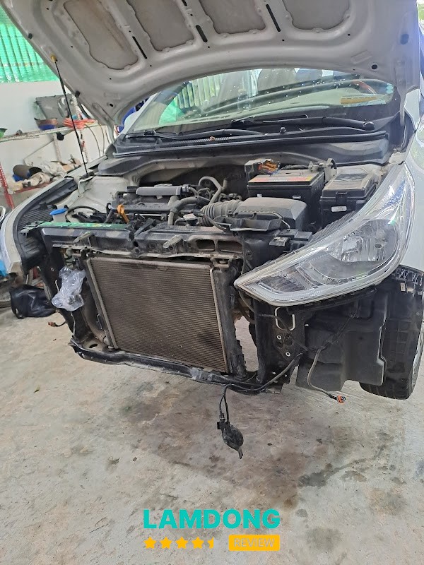 Trung tâm sửa chữa ô tô Mũi Né sửa chữa xe