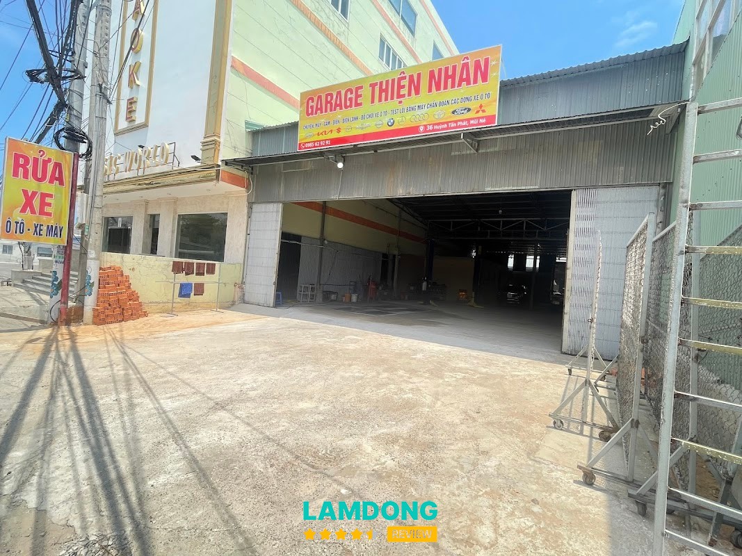 Garage Mũi Né rửa xe ô tô xe máy
