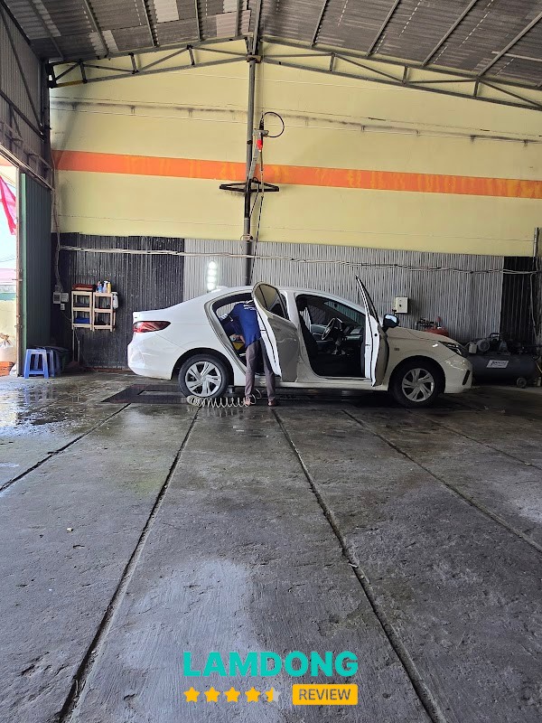 Garage Mũi Né rửa xe và bảo trì
