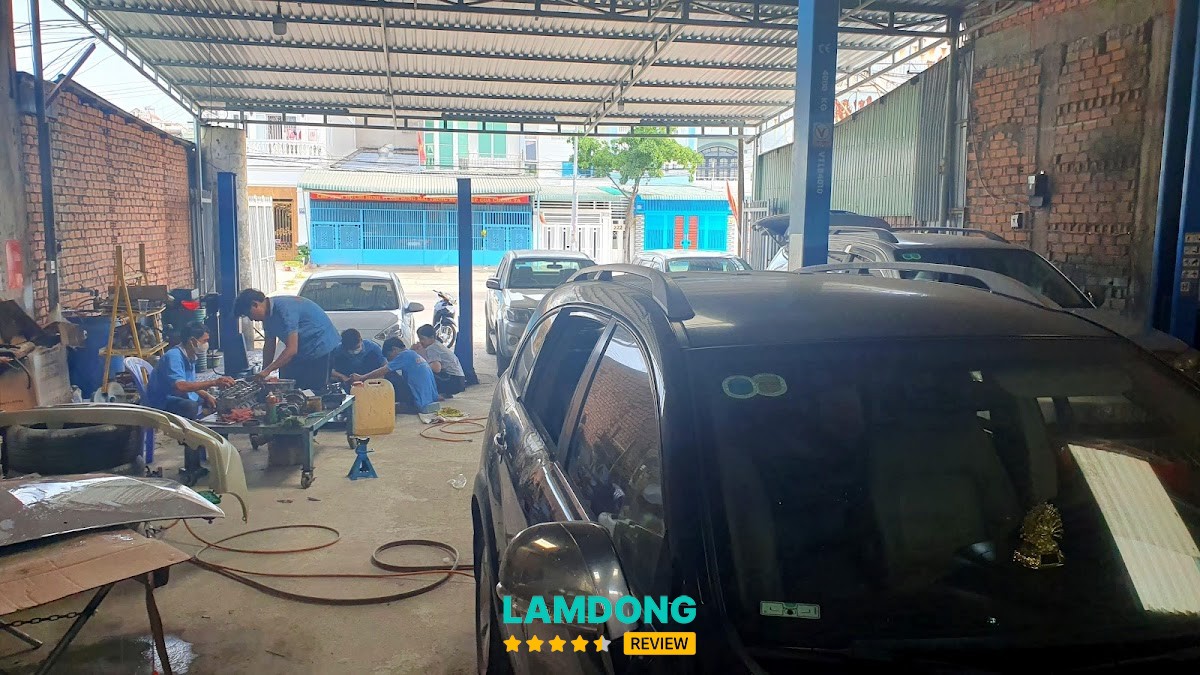 Gara Chí Thuận khu vực sửa chữa