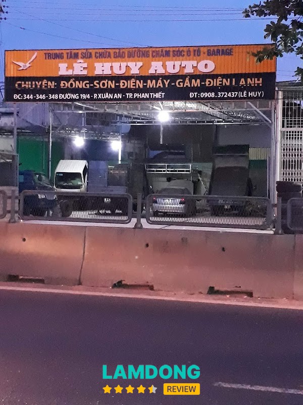 Garage Ô tô Phan Thiết khu vực sửa chữa