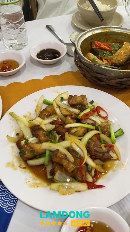 Không gian Nhà hàng Xe Lam
