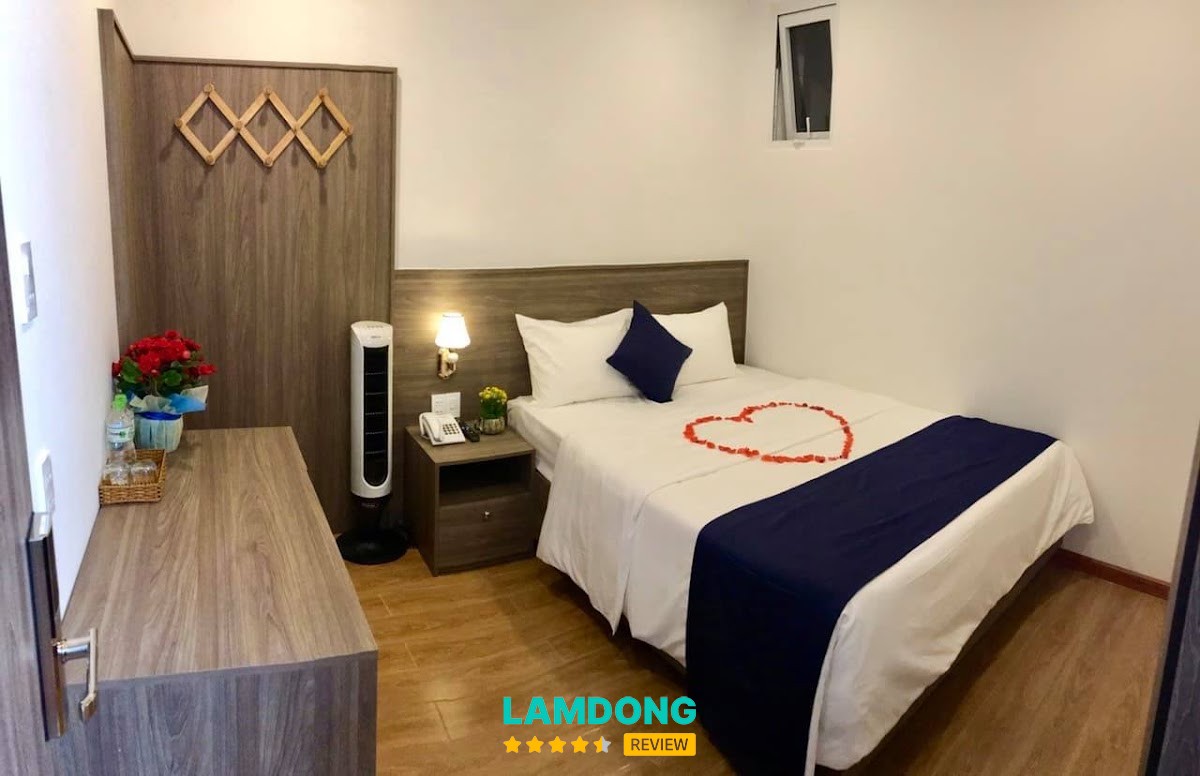 Không gian Khách sạn DẠ LAN