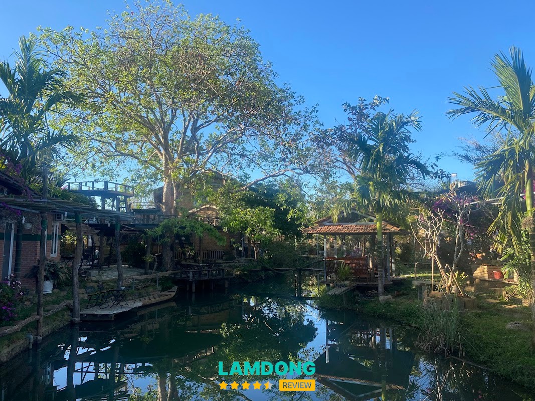 SUỐI XANH GARDEN – phòng nghỉ và cắm trại ở Gia Nghĩa