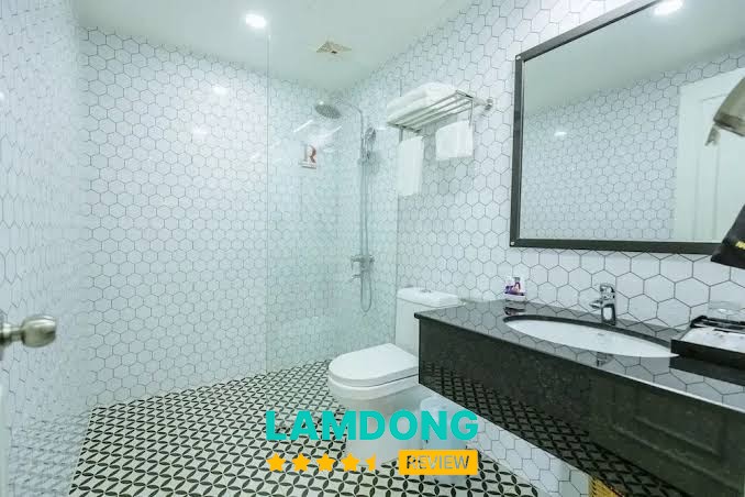 Robin Hotel Gia Nghĩa – khách sạn trung tâm