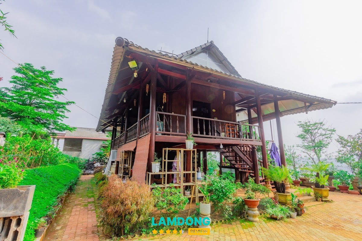 Phương Nam Gia Trang Gia Nghĩa