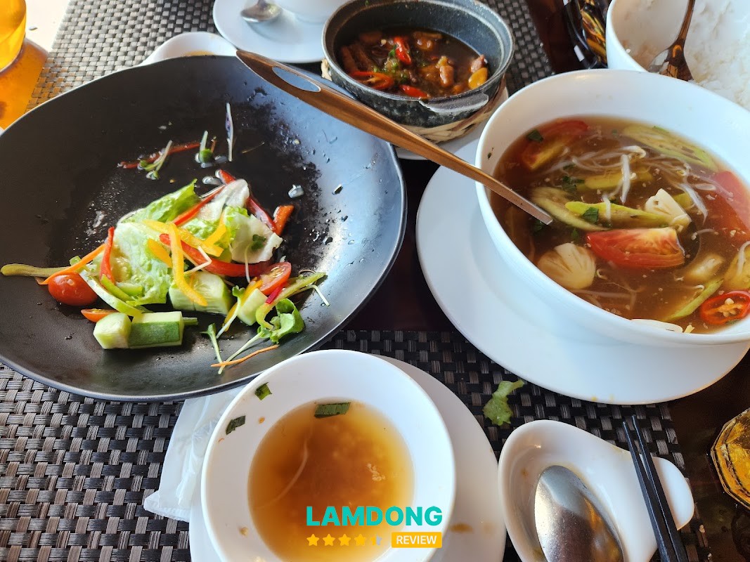 Hình ảnh tại L'Oceane Restaurant