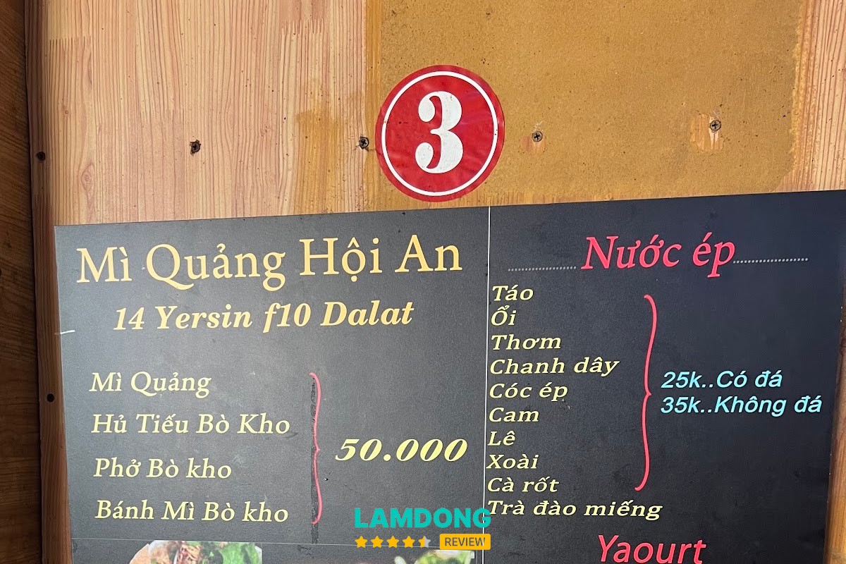 Tô mì quảng Hội An tại đường Yersin