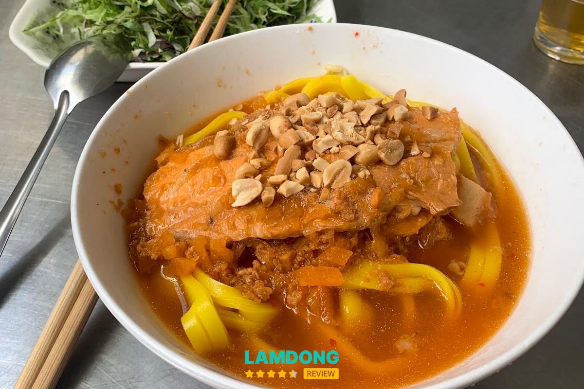 Không gian Mỳ quảng Hằng Đà Lạt