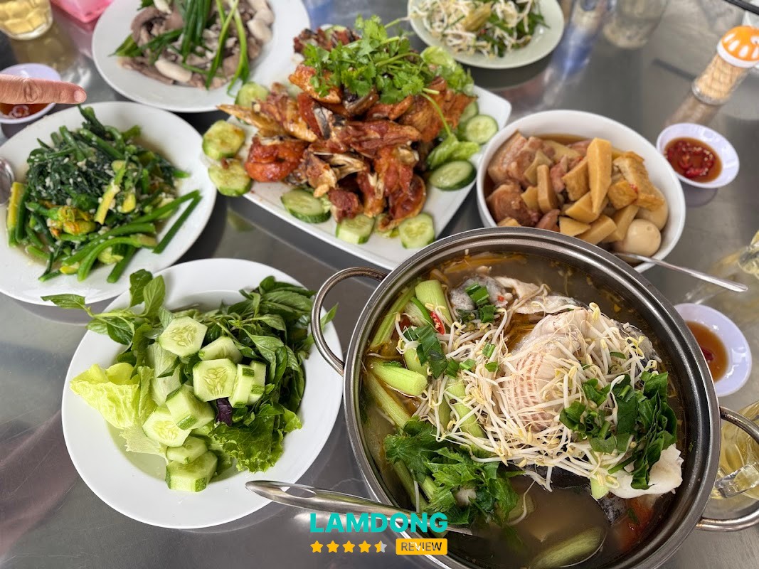 Tân Tân Gia Nghĩa – cơm gia đình