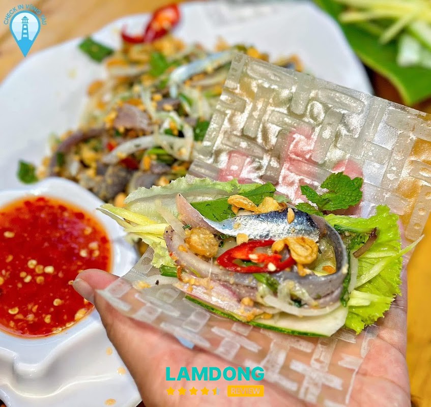 Không gian Quán Thúy Lại