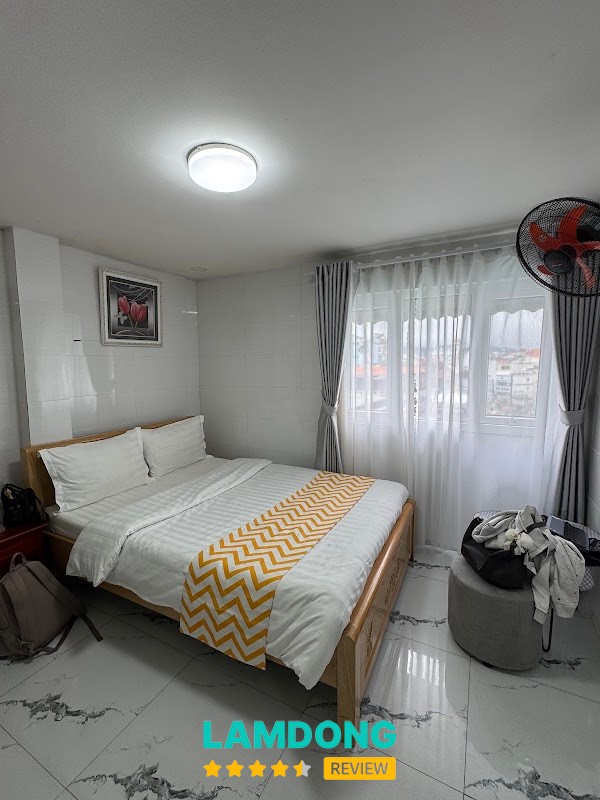 Phòng Hoang Vu Guest House