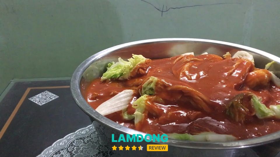 Bánh pizza tại Pizza Nhà Bon