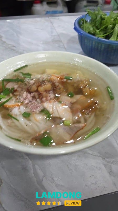 Trải nghiệm tại Tiệm Mì Hạnh Phúc