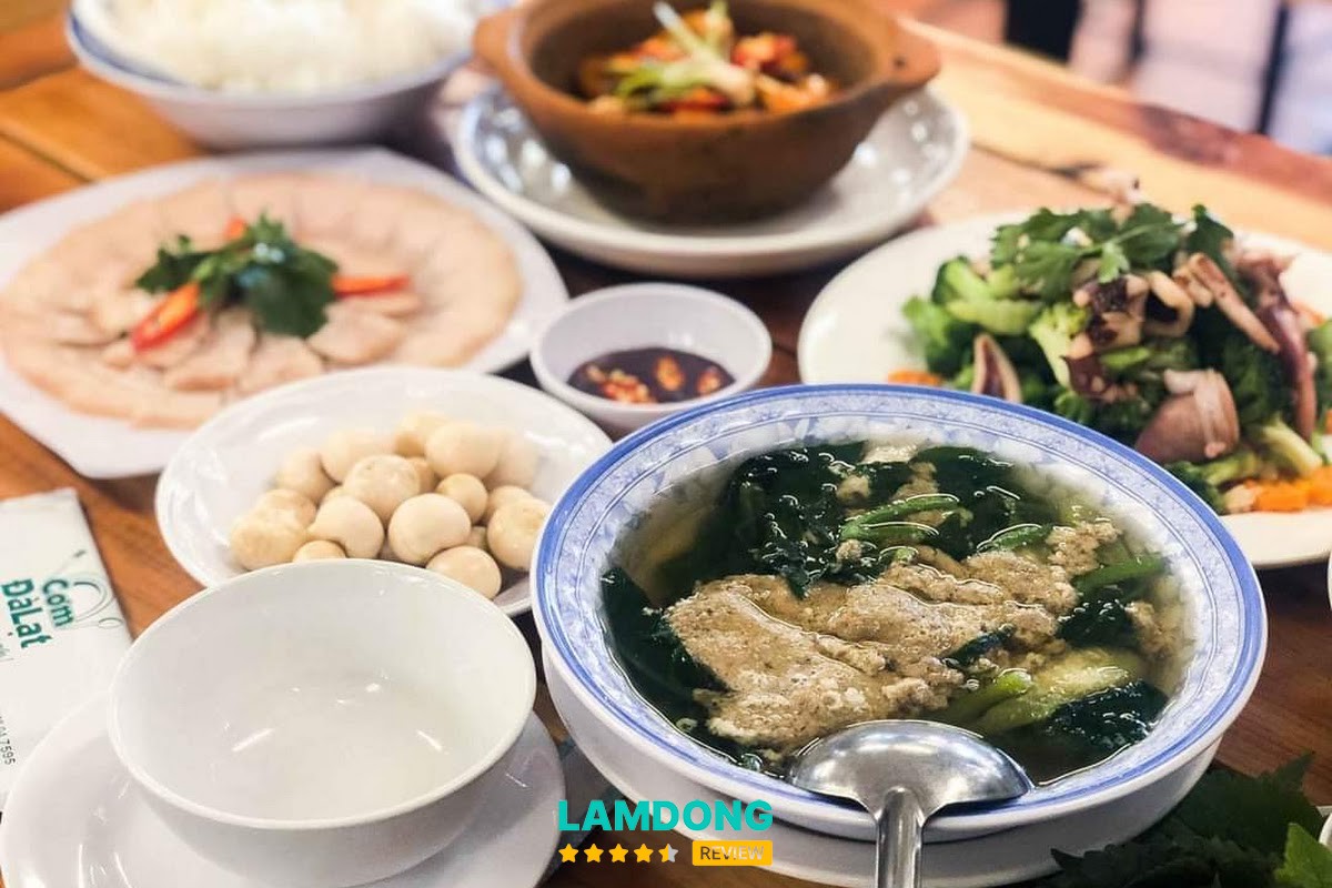 Các món cơm tại Cơm Đà Lạt