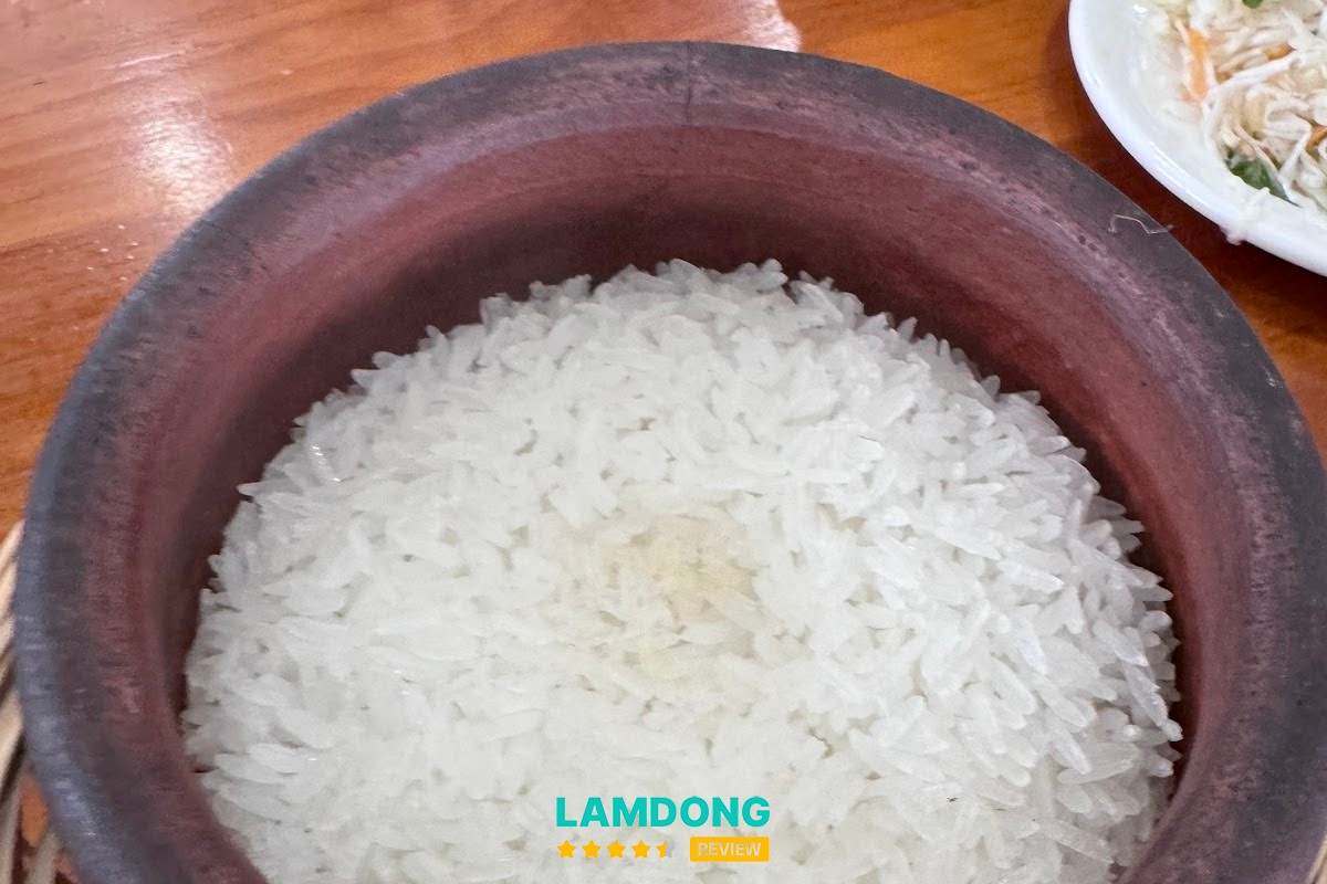 Không gian Cơm niêu Hương Gạo Dankia