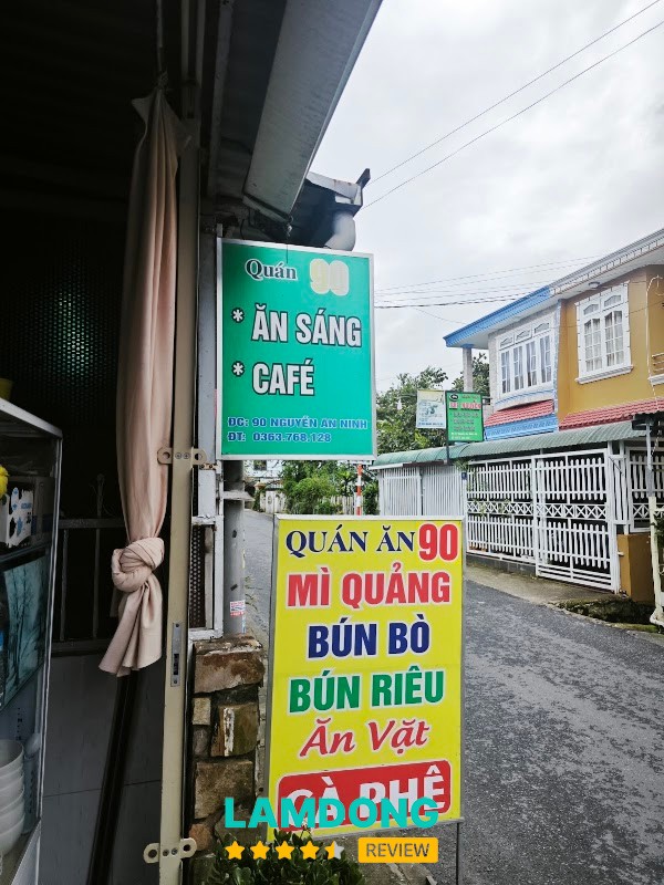 Không gian Quán 90 - Cafe và ăn sáng