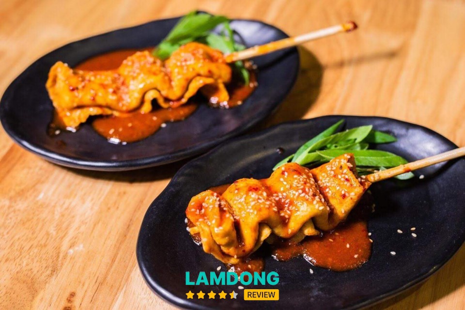 Không gian và menu Ăn Vặt Hàn Quốc Ahihi Bảo Lộc