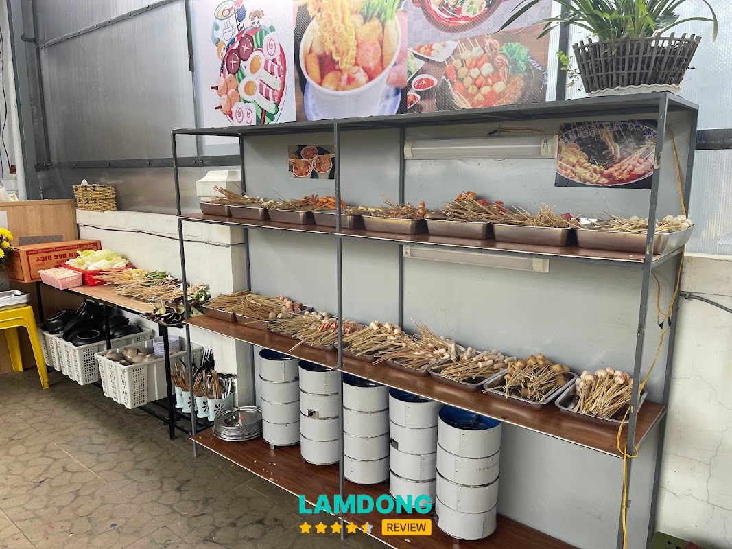 Tiệm Bánh Cá Nhà Xíu tại Di Linh