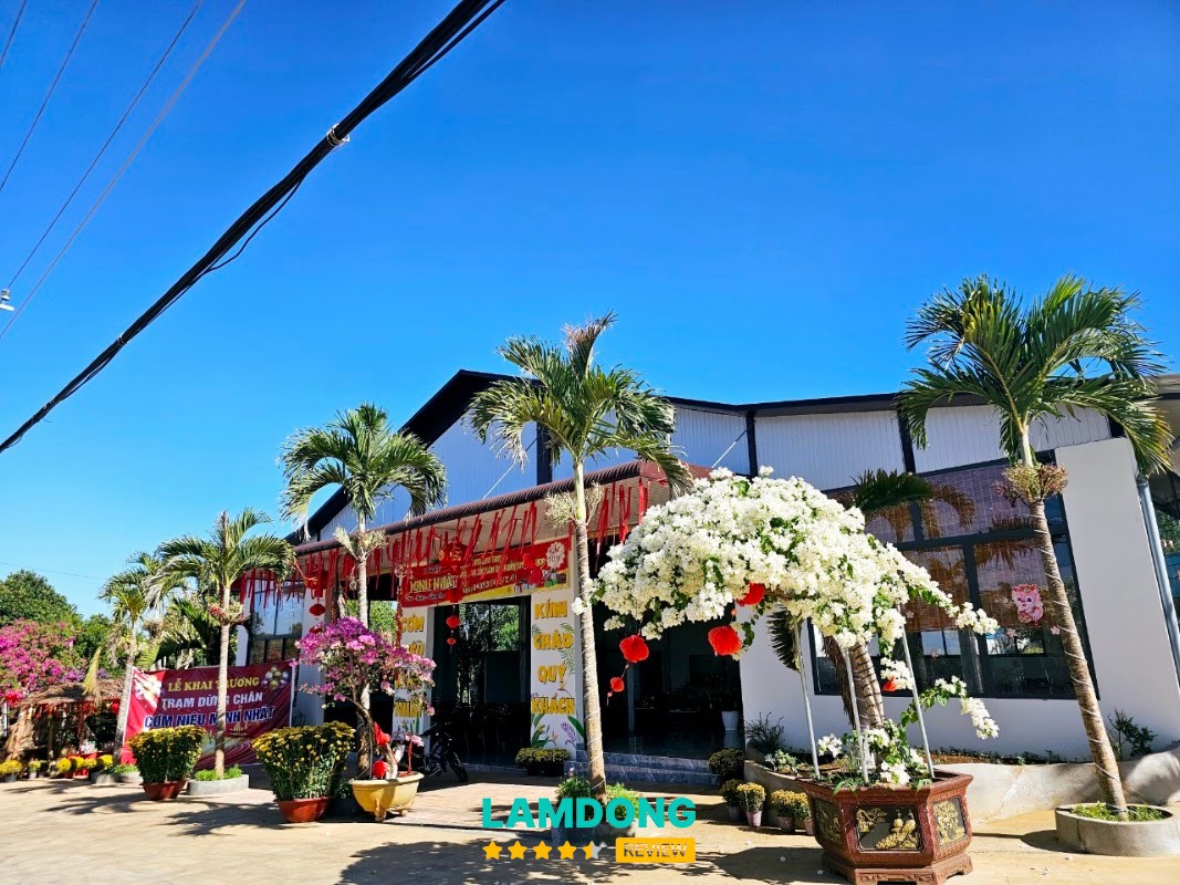 Cơm Niêu Minh Nhật tại Di Linh