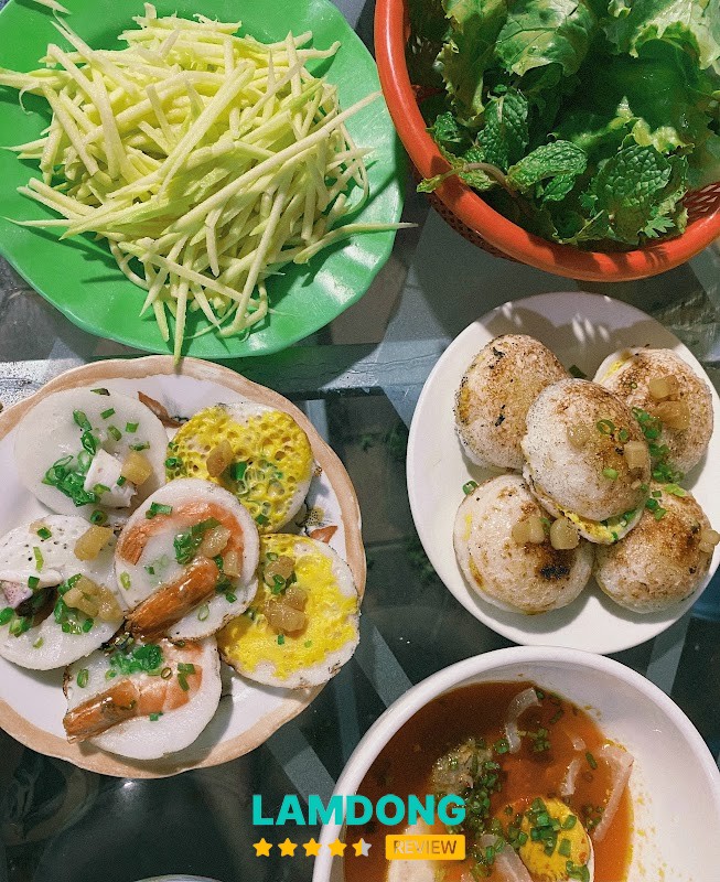 Trải nghiệm tại Bánh căn, bánh xèo Bảy