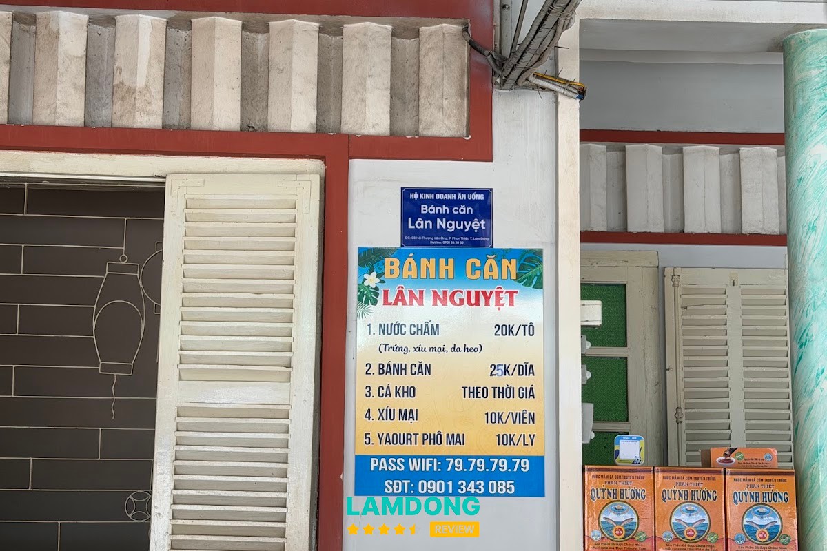Menu tại Bánh Căn Lân Nguyệt