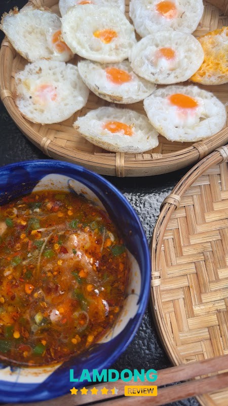 Không gian Bánh Căn Chung Cư C2