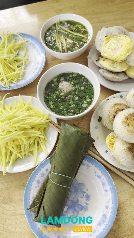 Trải nghiệm tại Bánh căn Lệ