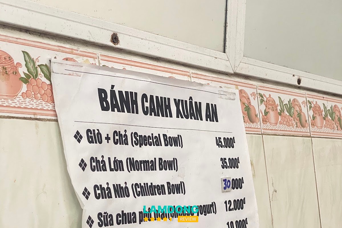 Tô bánh canh tại Xuân An Đà Lạt