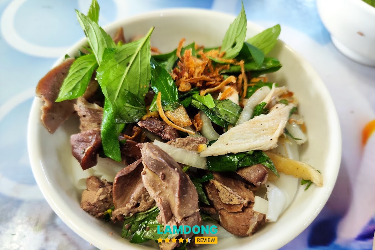 Trải nghiệm tại BÁNH ƯỚT LÒNG GÀ HẰNG