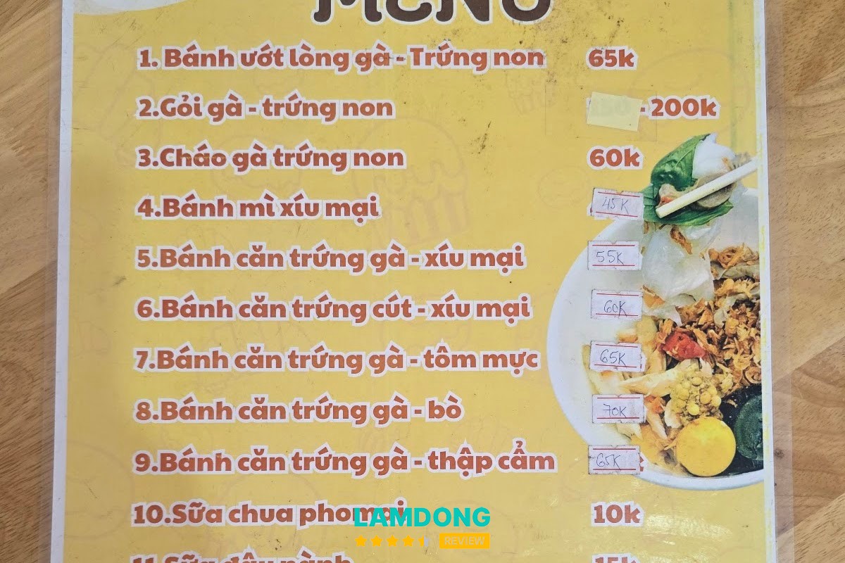 Không gian Quán Trang - Bánh ướt Lòng-Gà