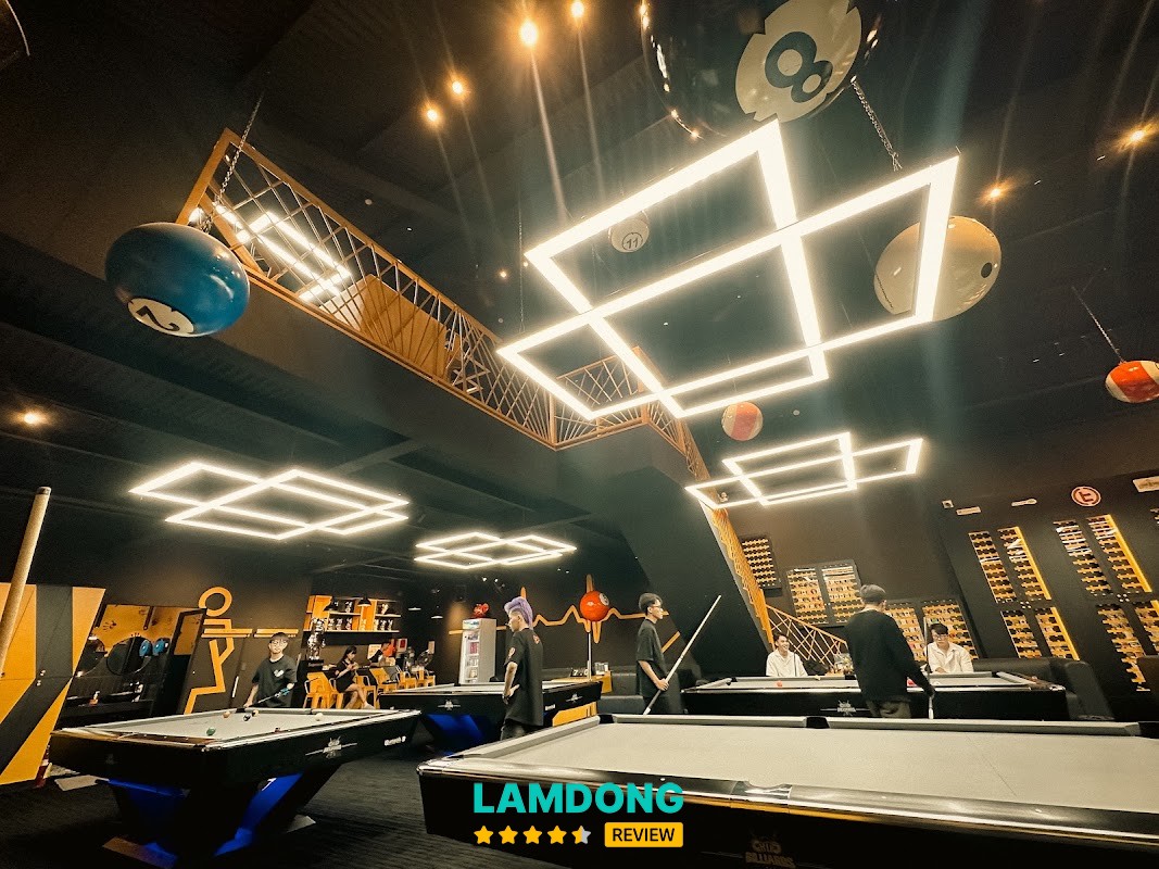 XÙ BILLIARD SHOP – không gian và bàn chơi