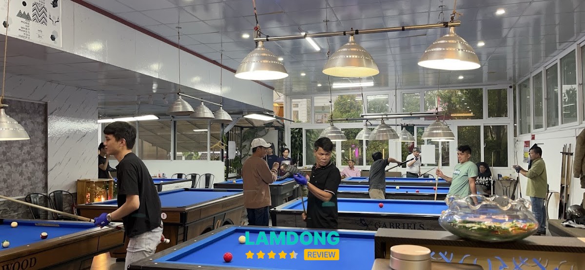 Alice Bida Club – không gian và bàn chơi