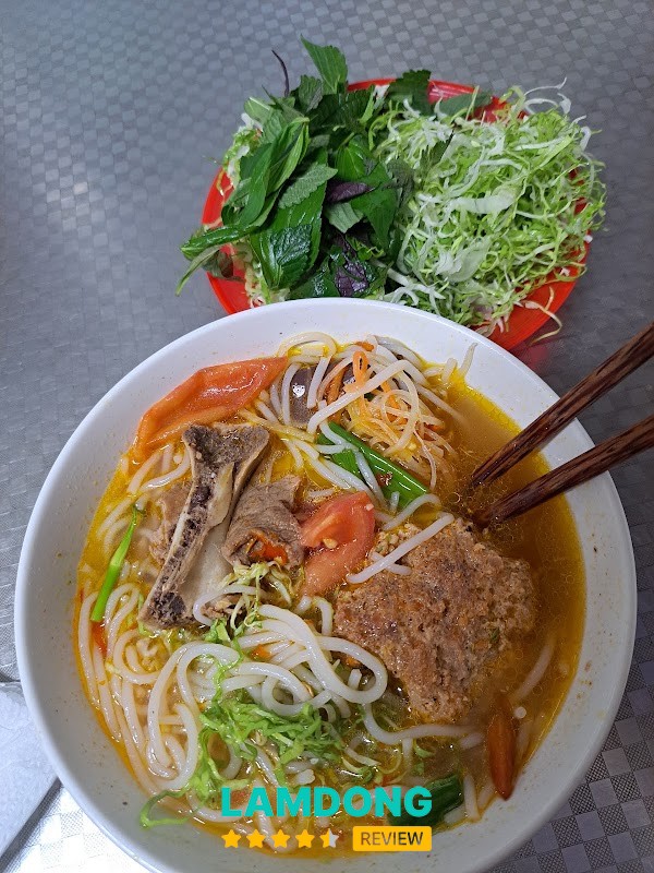 Mì Quảng - Bún Riêu Cô Nguyệt - hình ảnh 2