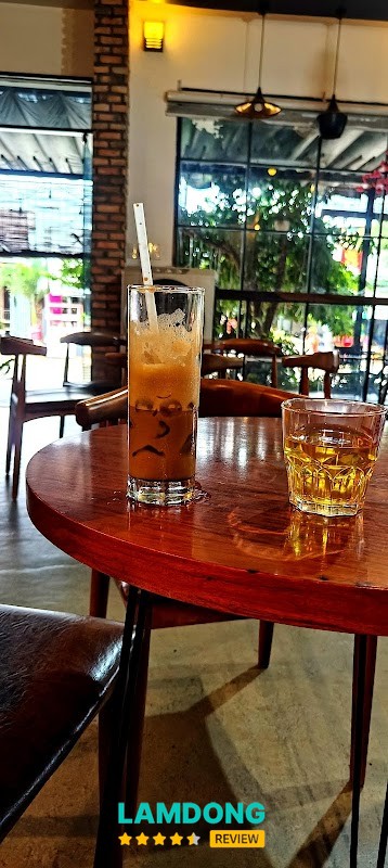 Godere Coffee Roasters - phong cách nhà gỗ Tây Nguyên