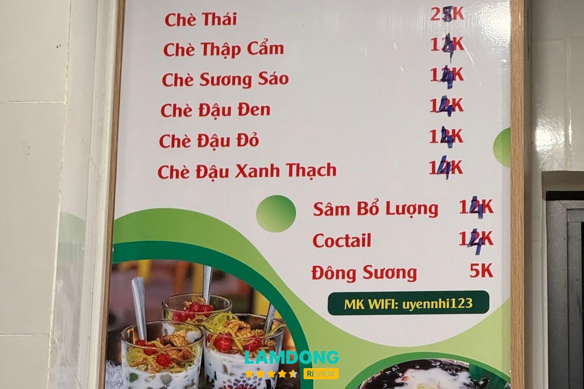 Menu tại Chè Uyển Nhi