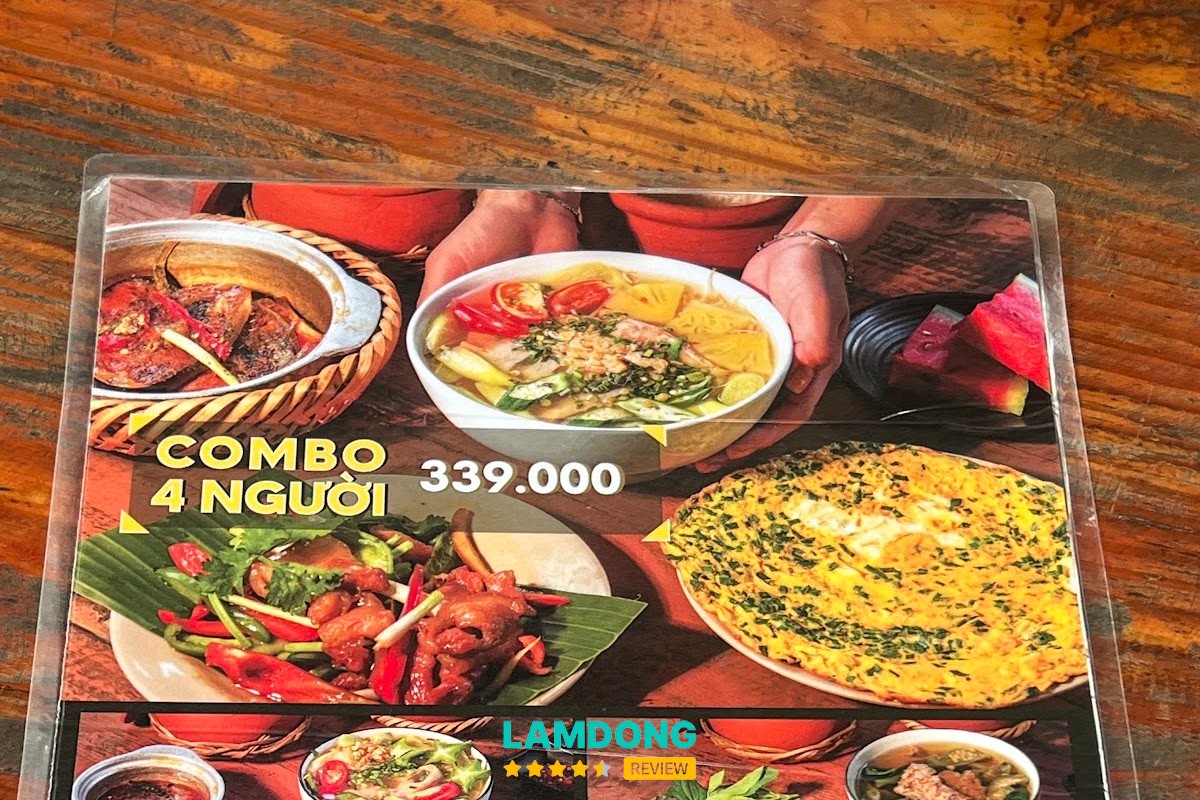 Món ăn tại Tiệm Cơm Nhà Lá