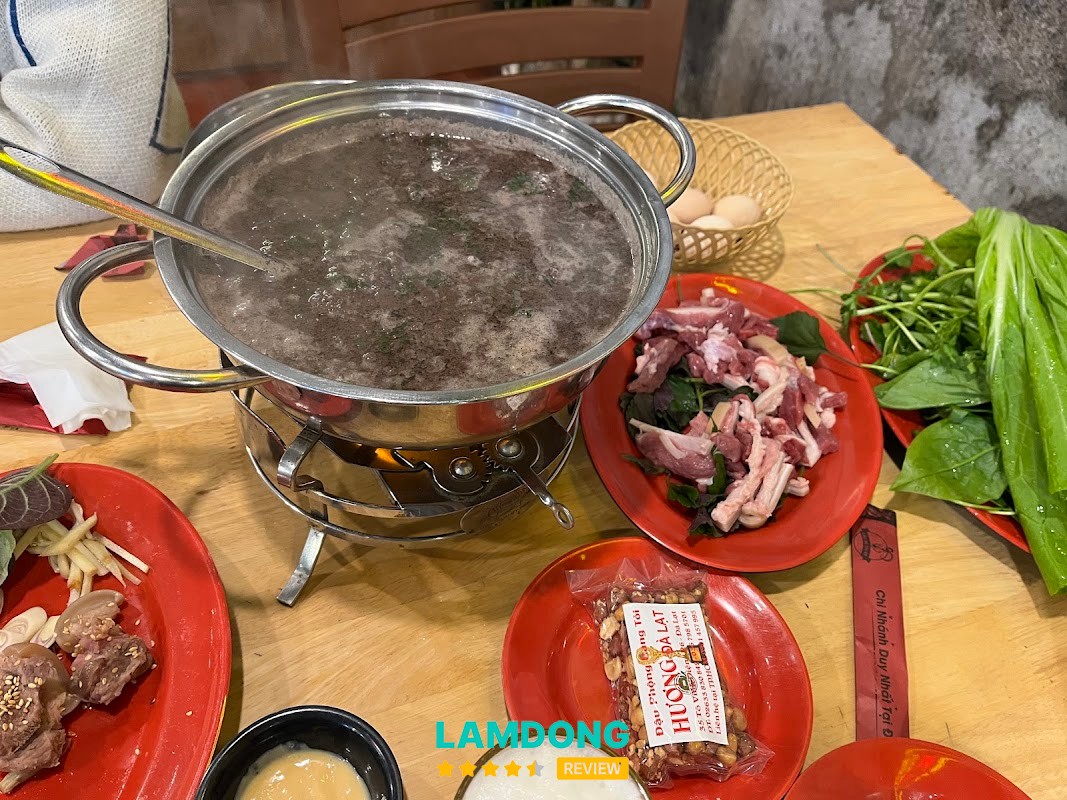 Không gian Lẩu Dê Tài Ký Đà Lạt